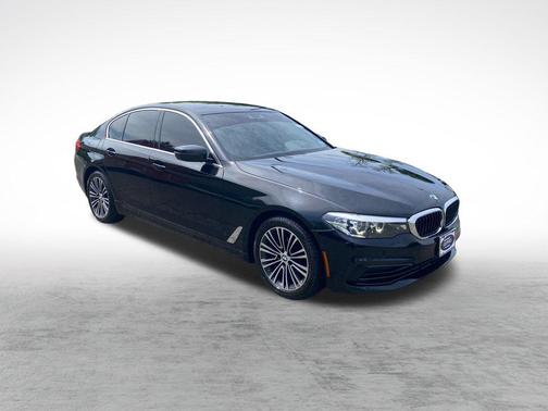 Black Sapphire Metallic 2019 BMW 540 xDrive
