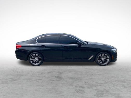 Black Sapphire Metallic 2019 BMW 540 xDrive