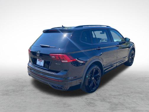 Deep Black 2023 Volkswagen Tiguan 2.0T SE R-Line Black 4MOTION