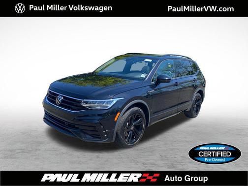 Deep Black 2023 Volkswagen Tiguan 2.0T SE R-Line Black 4MOTION