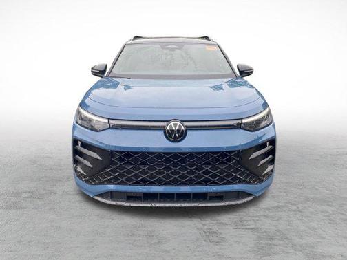 2025 Volkswagen Tiguan 2.0T SE R-Line Black 4MOTION