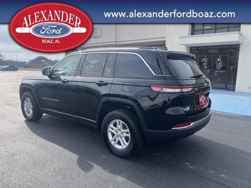 2024 Jeep Grand Cherokee Laredo