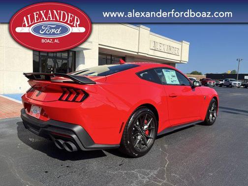 2025 Ford Mustang Dark Horse Fastback
