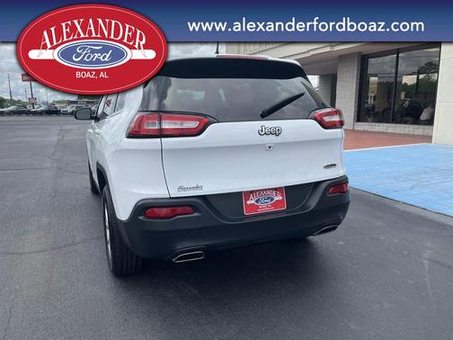Bright White Clearcoat 2017 Jeep Cherokee Latitude