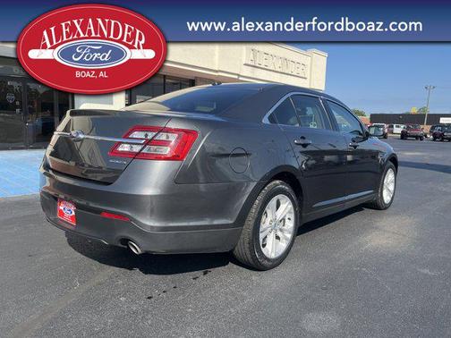 2016 Ford Taurus SE