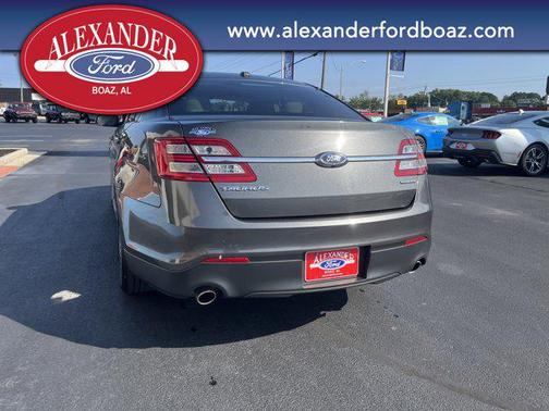 2016 Ford Taurus SE