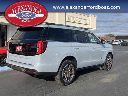 2025 Ford Expedition King Ranch