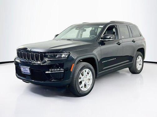 Diamond Black Crystal Pearlcoat 2023 Jeep Grand Cherokee Limited