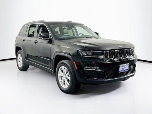 Diamond Black Crystal Pearlcoat 2023 Jeep Grand Cherokee Limited