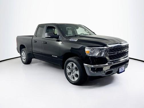 Diamond Black Crystal Pearlcoat 2022 RAM 1500 Big Horn/Lone Star