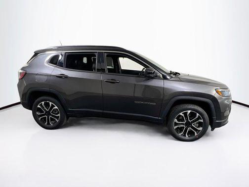Granite Crystal Metallic Clearcoat 2023 Jeep Compass Limited