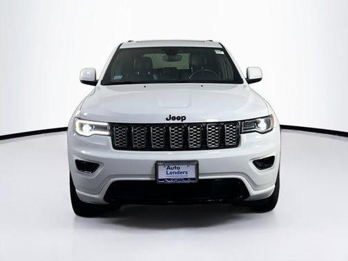 2022 Jeep Grand Cherokee Laredo