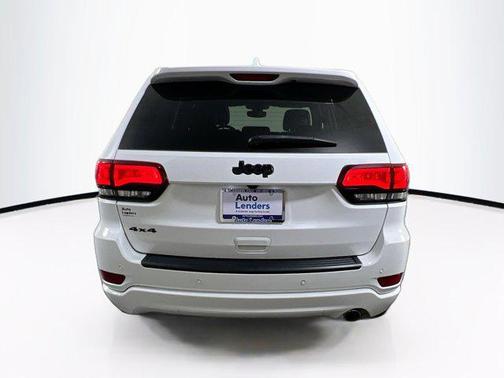 2022 Jeep Grand Cherokee Laredo