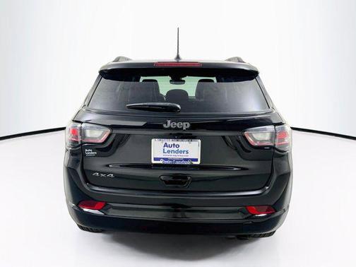 Diamond Black Crystal Pearlcoat 2022 Jeep Compass High Altitude