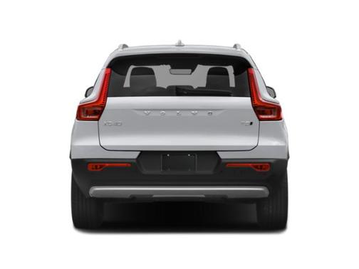 Thunder Grey Metallic 2021 Volvo XC40 T5 Momentum