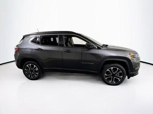 Granite Crystal Metallic Clearcoat 2022 Jeep Compass Limited
