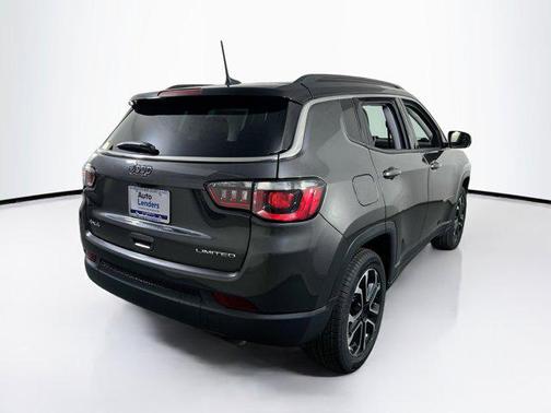 Granite Crystal Metallic Clearcoat 2022 Jeep Compass Limited