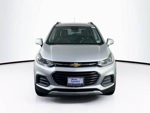 Silver Ice Metallic 2022 Chevrolet Trax LT