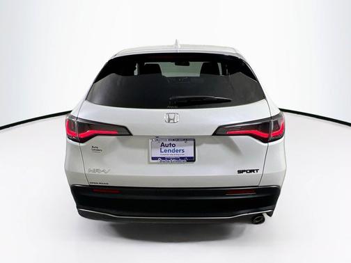 Platinum White Pearl 2023 Honda HR-V AWD Sport