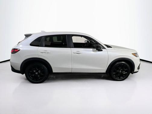 Platinum White Pearl 2023 Honda HR-V AWD Sport
