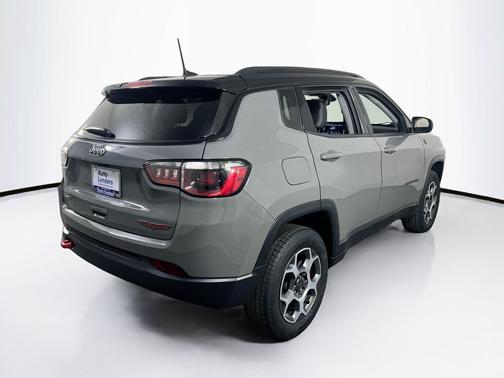 Sting-Gray Clearcoat 2022 Jeep Compass Trailhawk