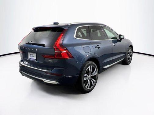 2022 Volvo XC60 B6 Inscription