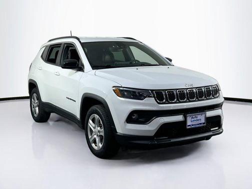 Bright White Clearcoat 2023 Jeep Compass Latitude