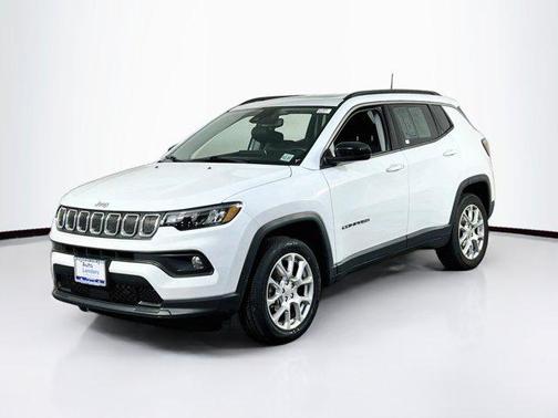 Bright White Clearcoat 2022 Jeep Compass Latitude Lux