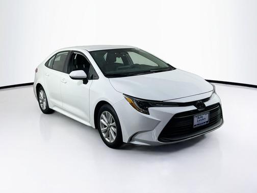Ice Cap 2024 Toyota Corolla LE