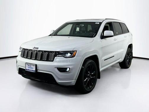 2022 Jeep Grand Cherokee Laredo
