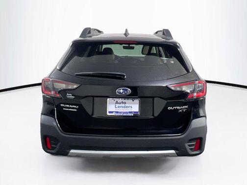 Crystal Black Silica 2022 Subaru Outback Limited XT