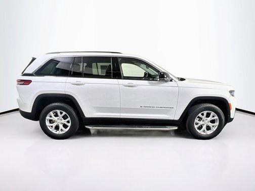 Bright White Clearcoat 2023 Jeep Grand Cherokee Limited