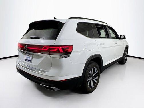 2024 Volkswagen Atlas 2.0T SE