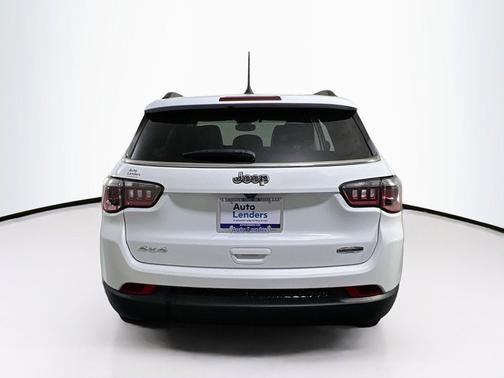 Bright White Clearcoat 2022 Jeep Compass Latitude Lux