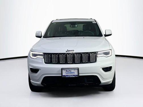2022 Jeep Grand Cherokee Laredo