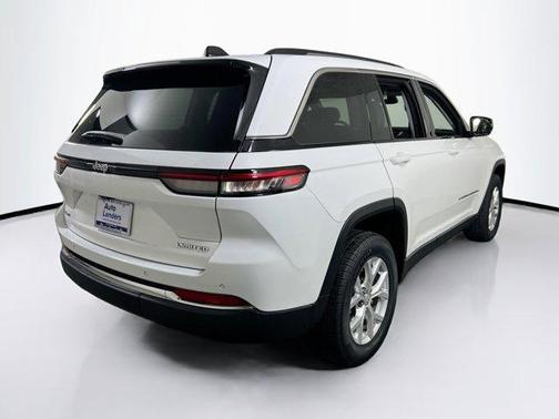 Bright White Clearcoat 2023 Jeep Grand Cherokee Limited
