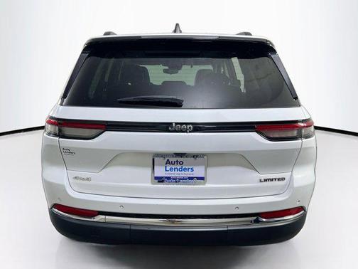 Bright White Clearcoat 2023 Jeep Grand Cherokee Limited