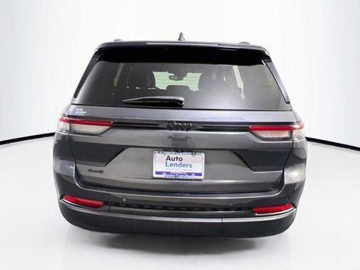 Baltic Gray Metallic Clearcoat 2023 Jeep Grand Cherokee Altitude