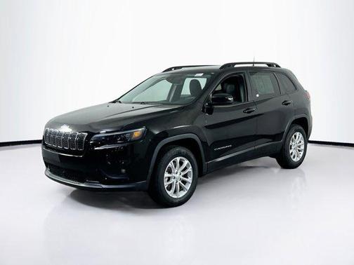 Diamond Black Crystal Pearlcoat 2022 Jeep Cherokee Latitude Lux