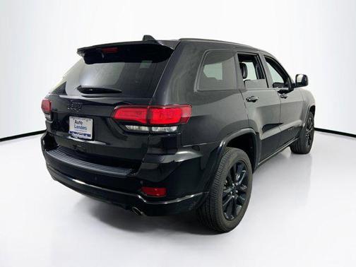 2022 Jeep Grand Cherokee Laredo