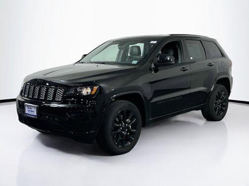 2022 Jeep Grand Cherokee Laredo