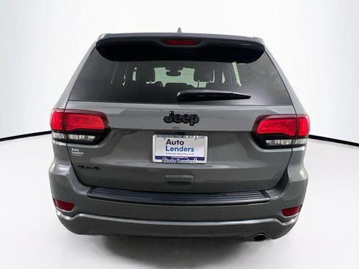 2022 Jeep Grand Cherokee Laredo