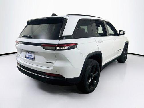 Bright White Clearcoat 2023 Jeep Grand Cherokee Limited