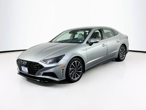 Shimmering Silver Pearl 2020 Hyundai SONATA Limited