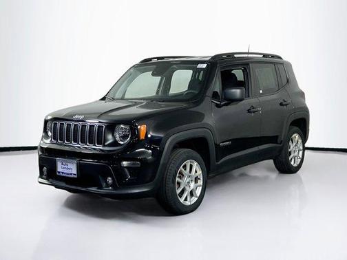 Black Clearcoat 2022 Jeep Renegade Latitude