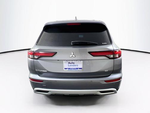 Mercury Gray Metallic 2023 Mitsubishi Outlander SE S-AWC