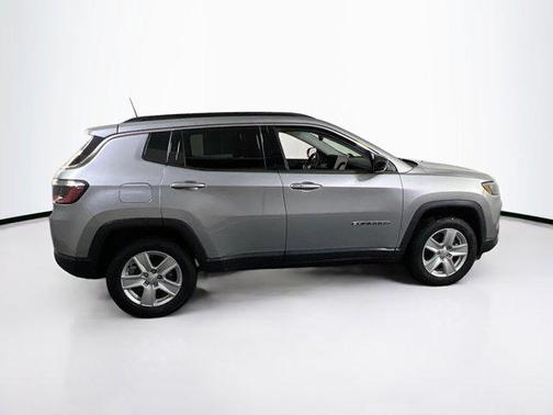 Billet Silver Metallic Clearcoat 2022 Jeep Compass Latitude