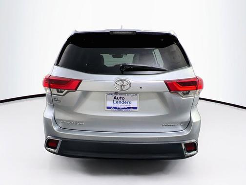 Celestial Silver Metallic 2019 Toyota Highlander Limited