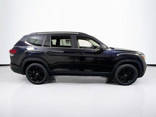 2022 Volkswagen Atlas 3.6L SE w/Technology