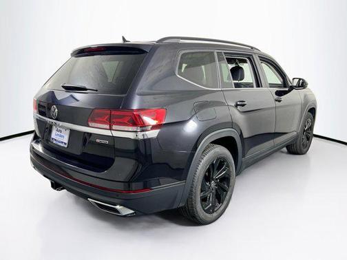 2022 Volkswagen Atlas 3.6L SE w/Technology